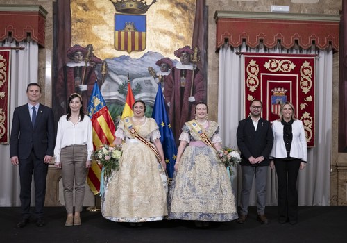 La Diputació de Castelló rep a les Falleres Majors de la Vall d'Uixó